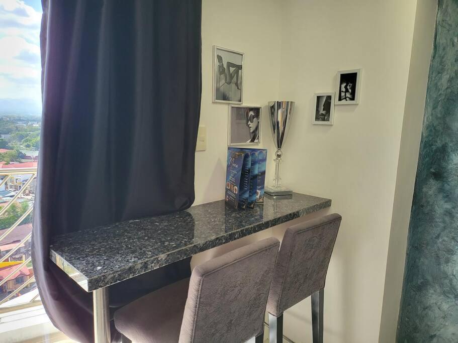 Kandi Tower 3, Premium 1Br With 2Cr & 2 Balcony. Angeles Eksteriør bilde