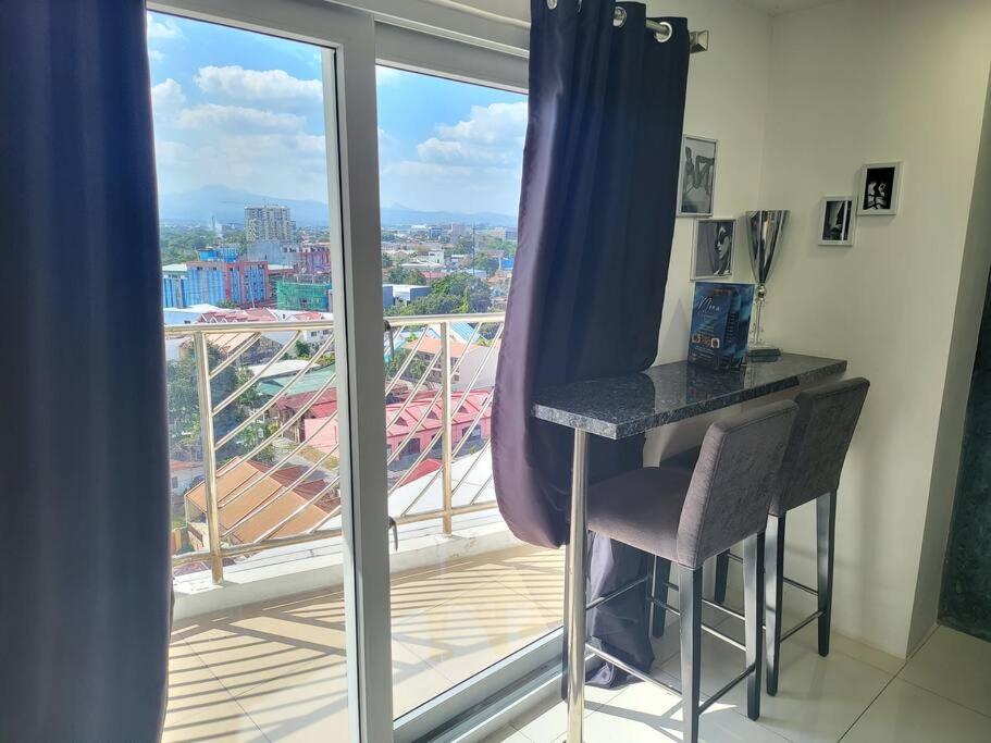 Kandi Tower 3, Premium 1Br With 2Cr & 2 Balcony. Angeles Eksteriør bilde